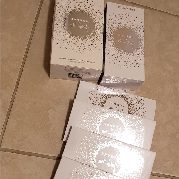 Eyeshadow Makeup - Picture 3 of 7